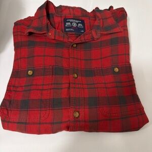 American Eagle Outfitters Red and Black Plaid Men's Shirt